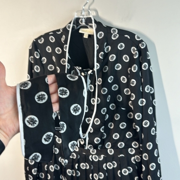 Modcloth Black and White Long Sleeve Dress - Picture 14 of 16